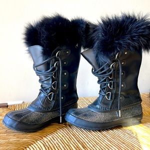 Sorel Joan of Arctic boots.